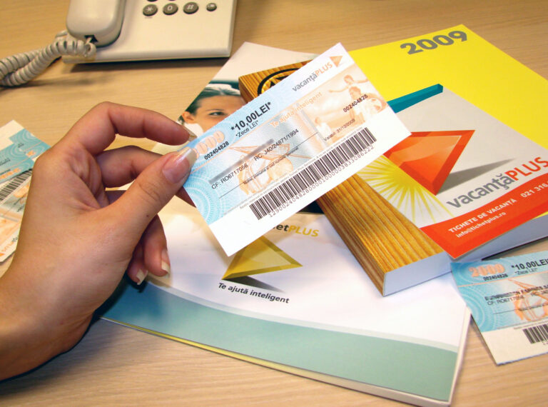 Primăria Slatina a distribuit tichetele sociale de Paște